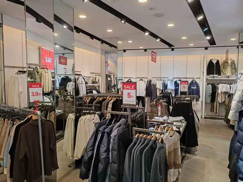  换季消费的省钱秘籍：科学分析家庭服装选购的决策路径 新闻 换季消费的省钱秘籍：科学分析家庭服装选购的决策路径 新闻