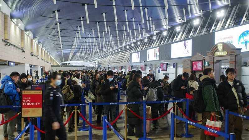  数据洞察：深圳机场边检如何精准应对广交会入境客流高峰 新闻