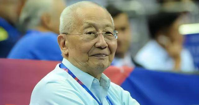 权力边界与专业主义的百年博弈:魏纪中时代的历史镜鉴 体育新闻