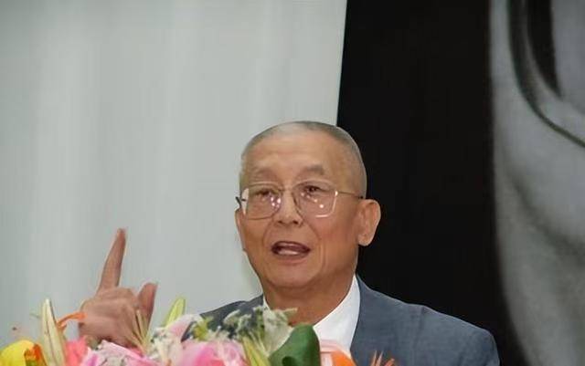 权力边界与专业主义的百年博弈:魏纪中时代的历史镜鉴 体育新闻