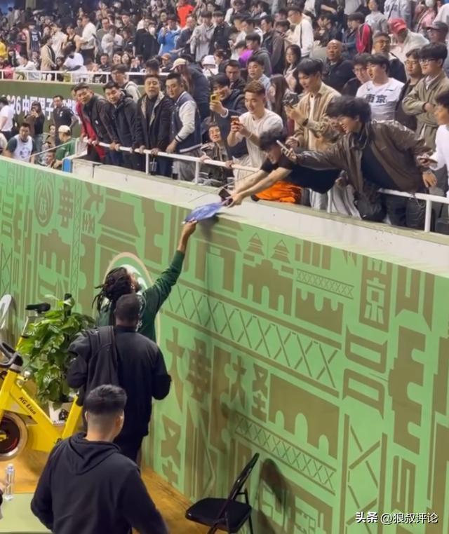  从说唱舞台到CBA赛场：杰梅因·科尔跨界篮球的深层逻辑与技术分析 体育新闻