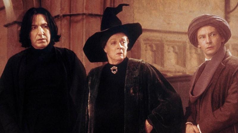  家庭系统视角下青少年心理危机的结构性成因与干预路径 情感心理