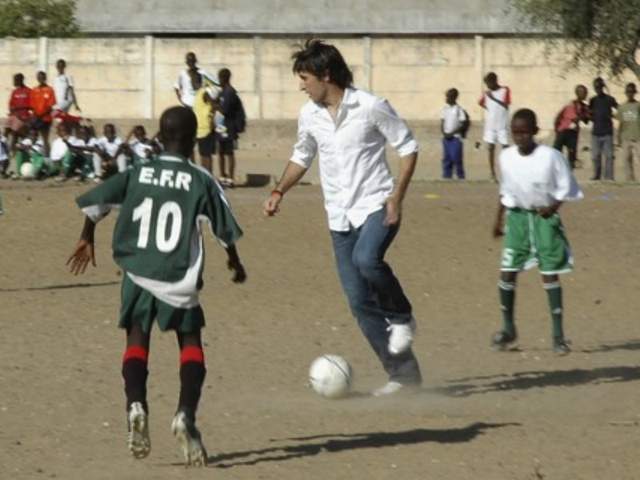  战术淬炼与生存法则：劳尔皇马生涯的技术迭代与更衣室博弈 体育新闻